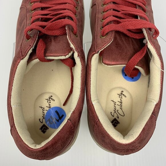 Secret Celebrity Low Top Sneaker 7.5 Pearlized Ruby Red - Picture 6 of 9